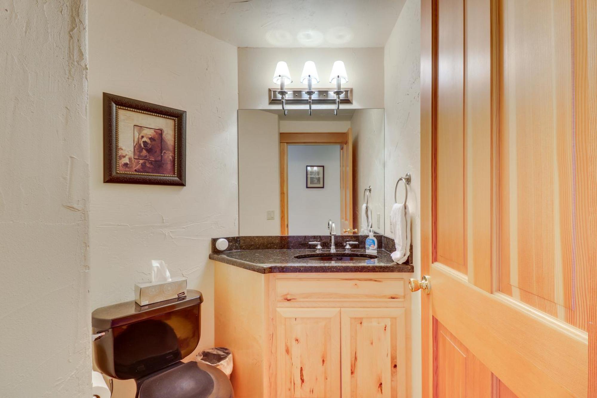 Spacious Whitefish Home With Sauna And Ski Resort View المظهر الخارجي الصورة