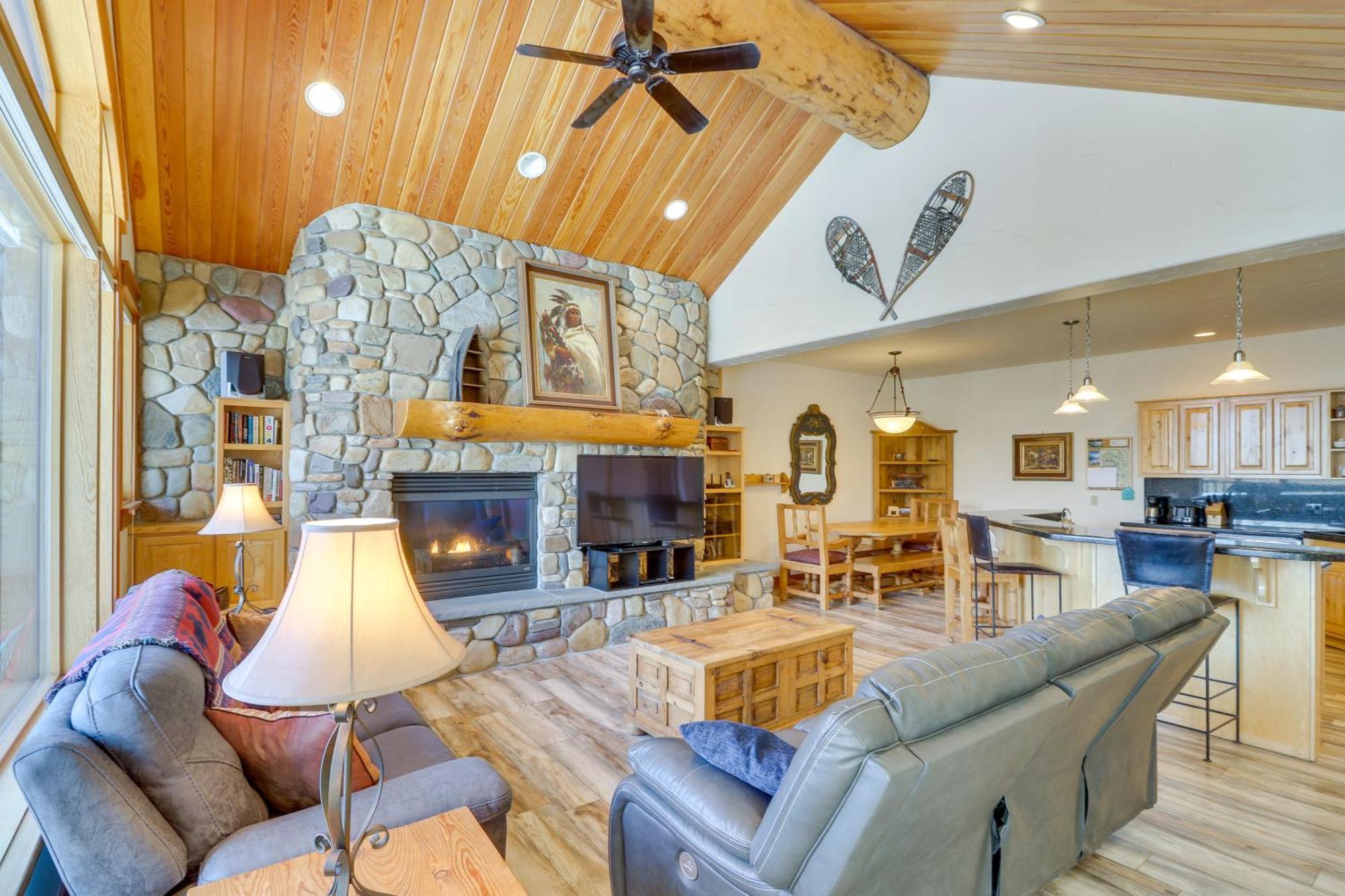 Spacious Whitefish Home With Sauna And Ski Resort View المظهر الخارجي الصورة