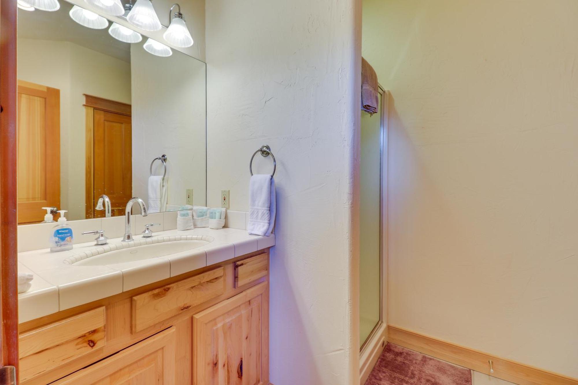 Spacious Whitefish Home With Sauna And Ski Resort View المظهر الخارجي الصورة