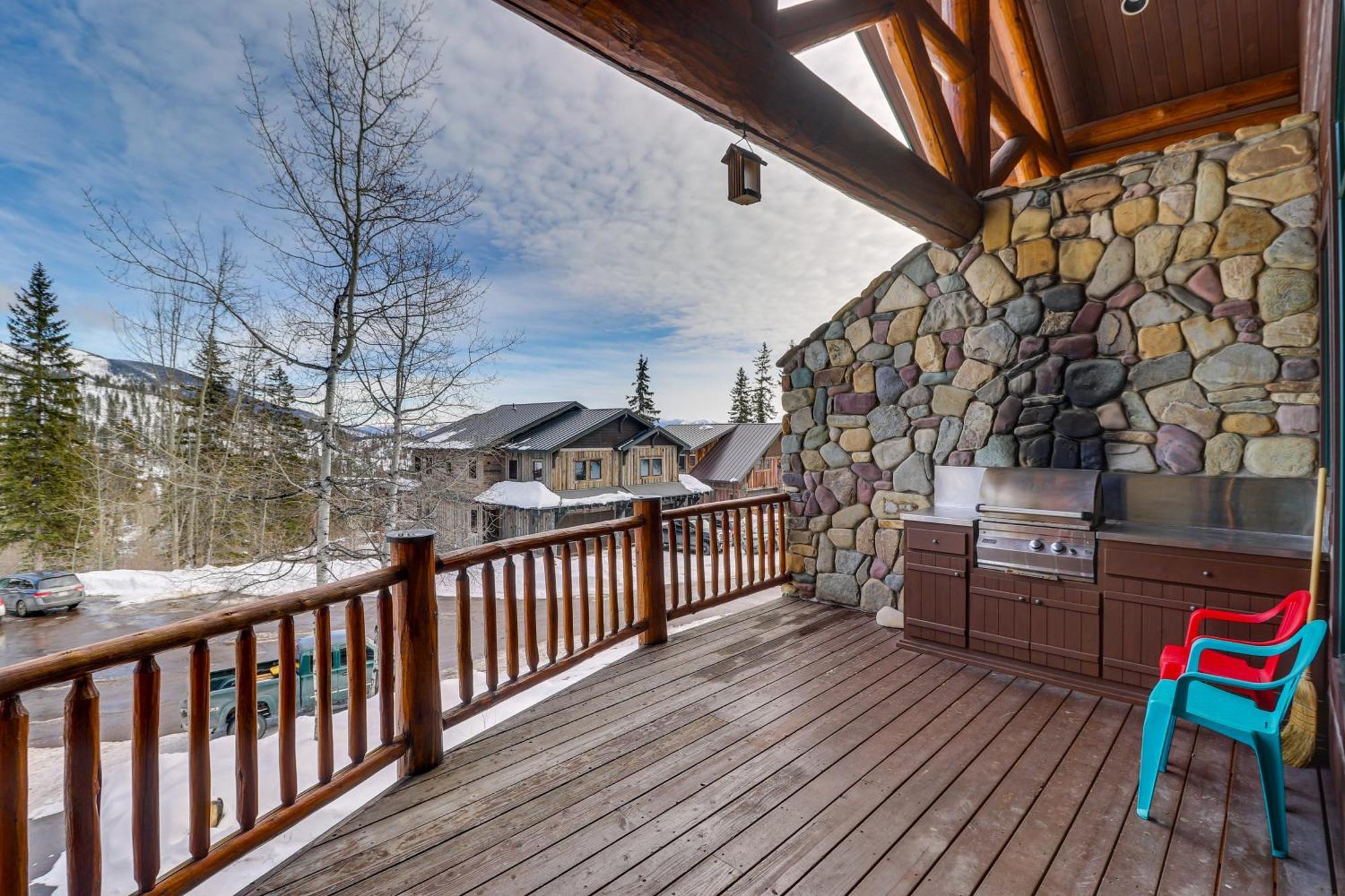 Spacious Whitefish Home With Sauna And Ski Resort View المظهر الخارجي الصورة